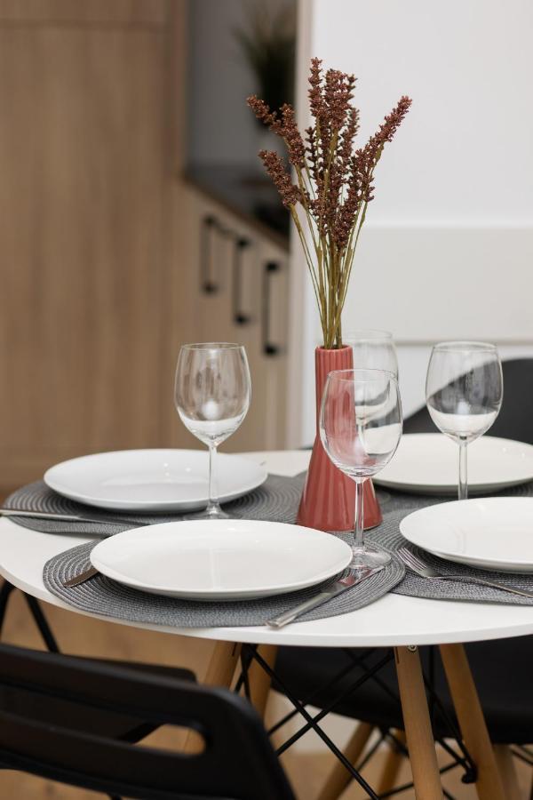 Wola Pet-Friendly Apartments With Ac Slawinska By Noclegi Renters Warsaw Exterior photo