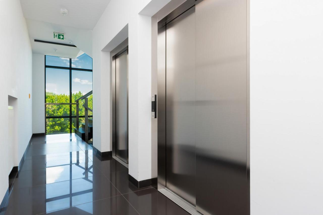Wola Pet-Friendly Apartments With Ac Slawinska By Noclegi Renters Warsaw Exterior photo