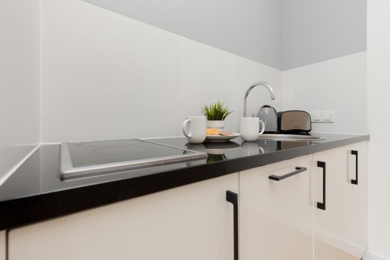 Wola Pet-Friendly Apartments With Ac Slawinska By Noclegi Renters Warsaw Exterior photo