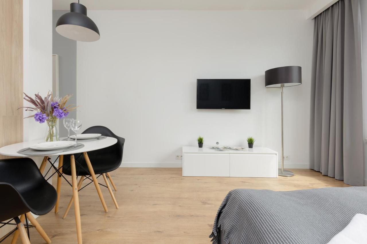 Wola Pet-Friendly Apartments With Ac Slawinska By Noclegi Renters Warsaw Exterior photo