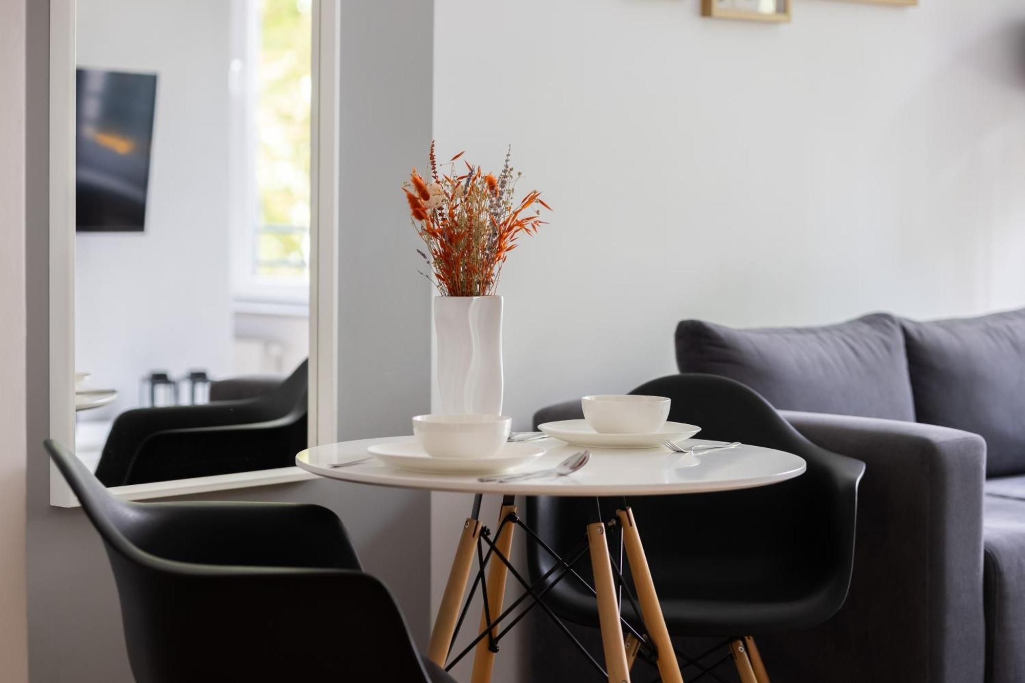 Wola Pet-Friendly Apartments With Ac Slawinska By Noclegi Renters Warsaw Exterior photo